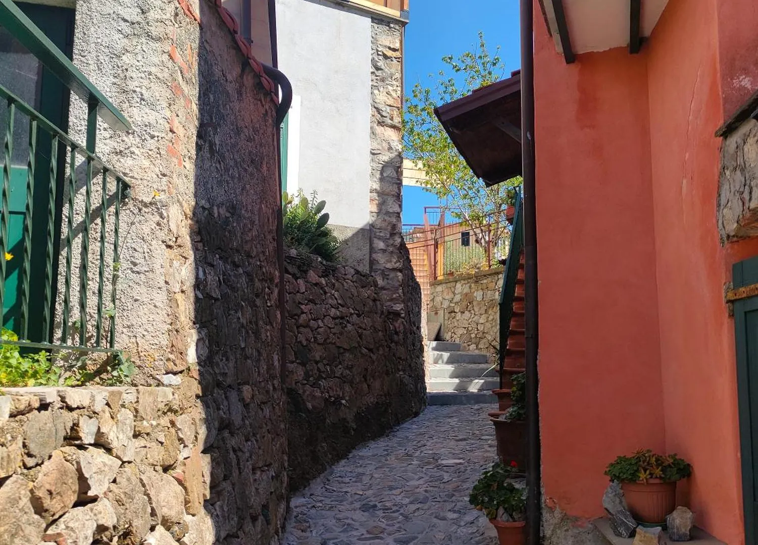 Camera Tra Le Cinque Terre, Camogli E Portofino. Vista Valle E Scorcio Mare All'Orizzonte Castiglione Chiavarese
