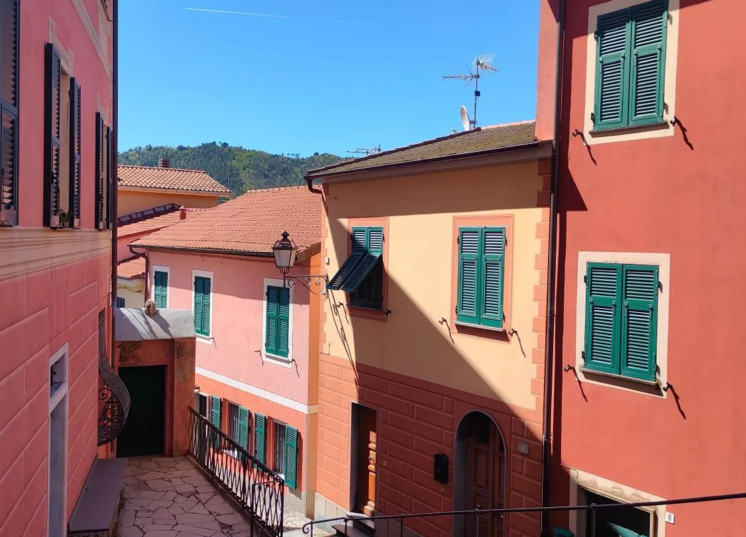 Bed & Breakfast Camera Tra Le Cinque Terre, Camogli E Portofino. Vista Valle E Scorcio Mare All'Orizzonte Castiglione Chiavarese