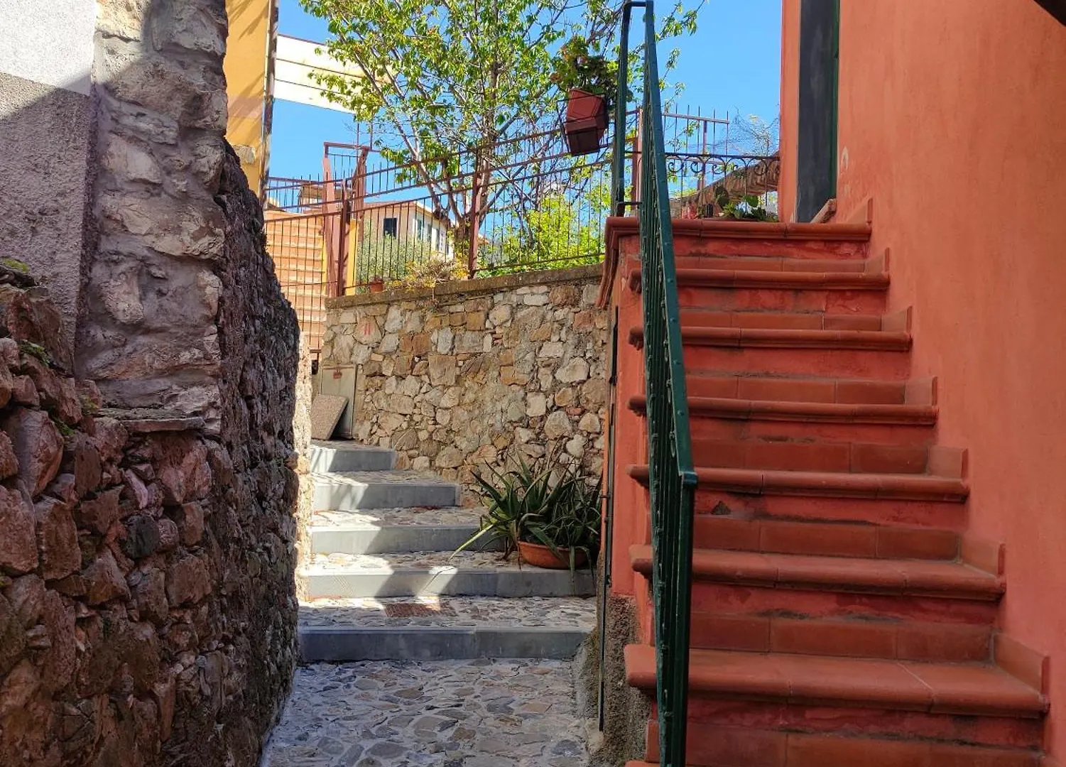 Camera Tra Le Cinque Terre, Camogli E Portofino. Vista Valle E Scorcio Mare All'Orizzonte Castiglione Chiavarese