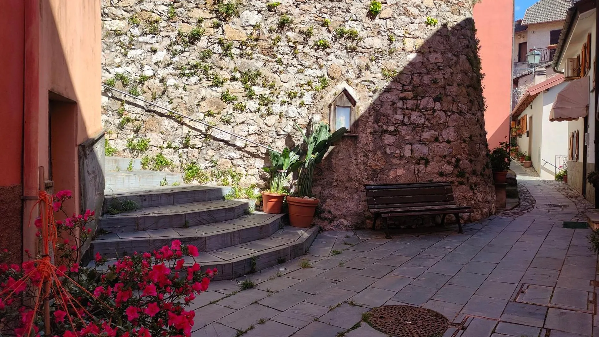 Camera Tra Le Cinque Terre, Camogli E Portofino. Vista Valle E Scorcio Mare All'Orizzonte Castiglione Chiavarese Italy
