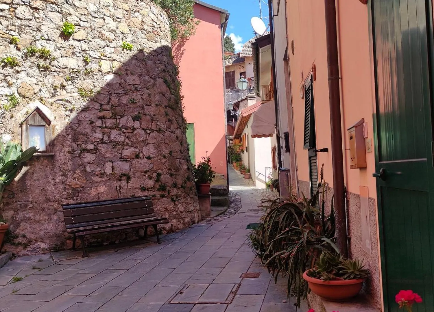 Bed & Breakfast Camera Tra Le Cinque Terre, Camogli E Portofino. Vista Valle E Scorcio Mare All'Orizzonte Castiglione Chiavarese Italy