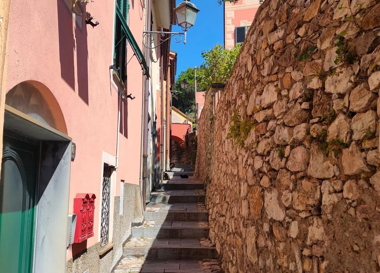Camera Tra Le Cinque Terre, Camogli E Portofino. Vista Valle E Scorcio Mare All'Orizzonte Castiglione Chiavarese