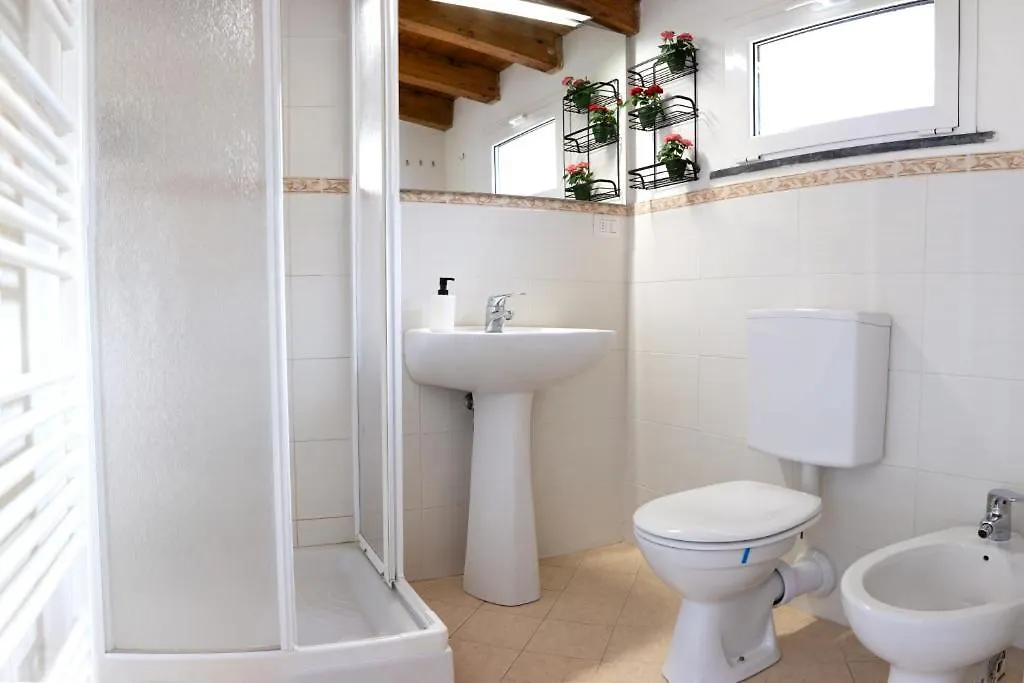 Bed & Breakfast Camera Tra Le Cinque Terre, Camogli E Portofino. Vista Valle E Scorcio Mare All'Orizzonte Castiglione Chiavarese